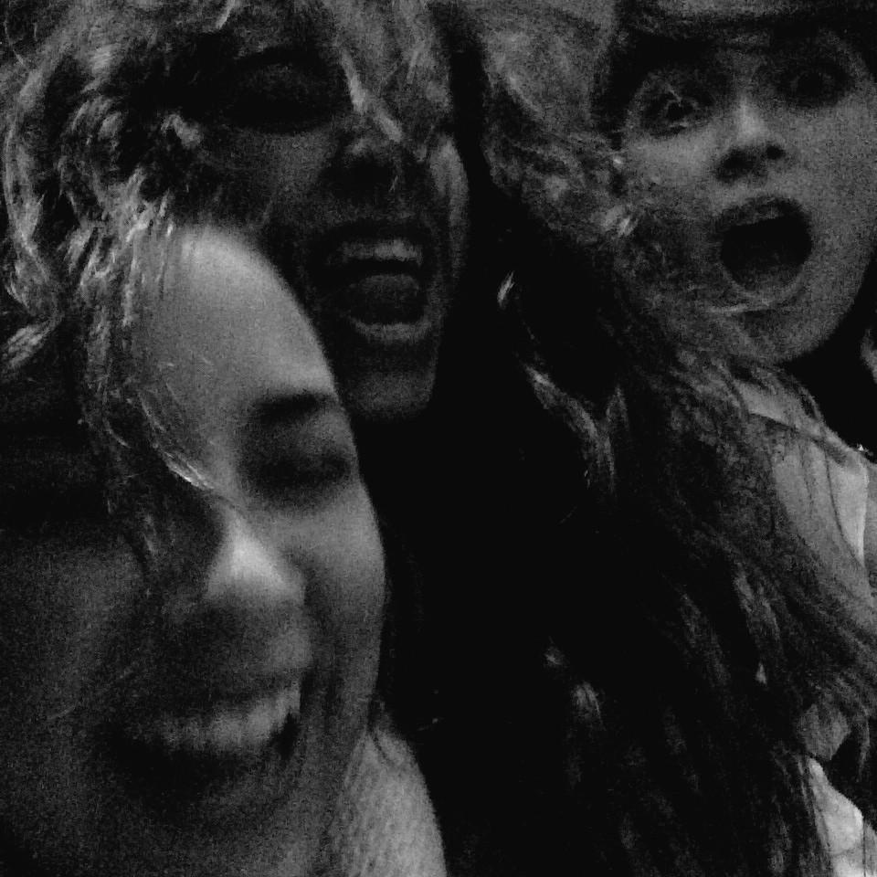 DANICaaaali's tweet photo. #turntTrio http://t.co/SLLfWjDfTc