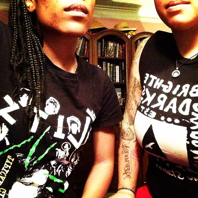 PYYRAMIDS's tweet image. Cool shirt gang ✨✨#theslits #pyyramids #MedicineWoman #wedontsleep #vibedealer