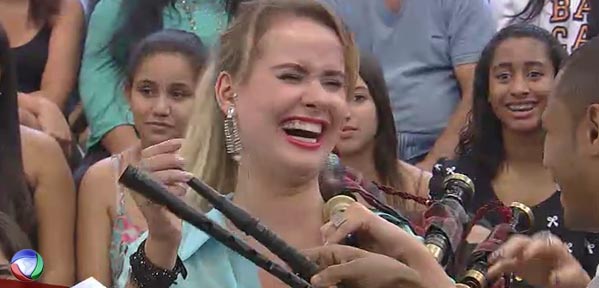 NoticiaLolatica's tweet photo. A russa @LolaMelnick esbanjou alegria,beleza,carisma e simpatia ontem no @SabrinaNaRecord 💗💗
#NoticiaLolatica 👍 http://t.co/xrYkgKidbp