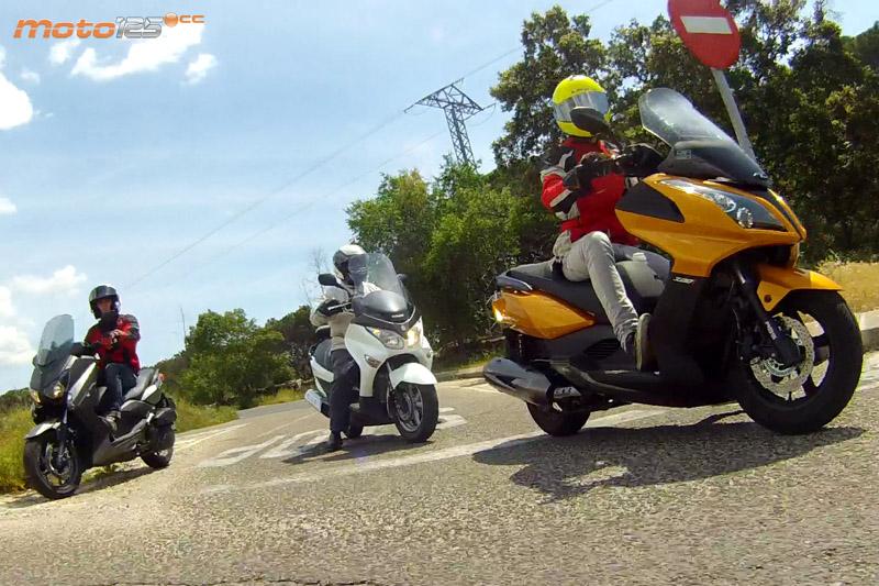 Moto125Magazine's tweet photo. Comparativa Scooters125: @KYMCO_es SuperDink - @suzukicycles  Burgman - @yamahamotoreu X-Max. http://t.co/x6i6eOz2DW http://t.co/5l3mMpb2OG