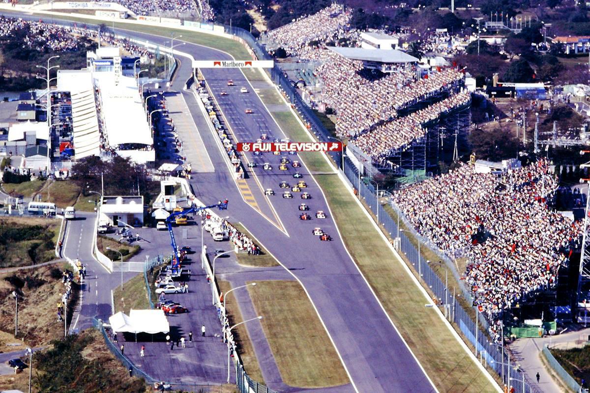 鈴鹿サーキット Suzuka Circuit 昔の鈴鹿サーキットの写真をあげる のハッシュタグのツイートの画像 楽しく見させていただいております 皆さんの画像をお待ちしておりまーす Http T Co T3v91dannf Twitter
