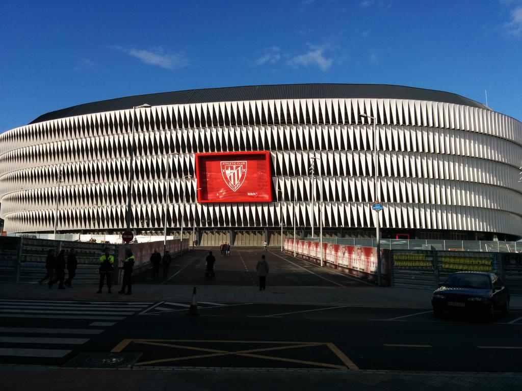 PM_Marbella's tweet photo. Ya estamos en La Catedral !!! #VamosMalaga #BilbaoOnTour http://t.co/Cc7j6ui9qE