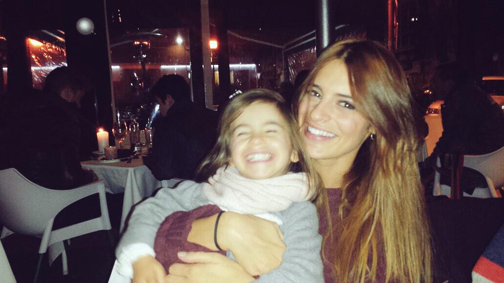 Susana_bicho's tweet photo. Buenos días! Feliz feliz felizzzzz mi día de descanso de estudio 💃💃💃💃 http://t.co/uEc6RRFl19