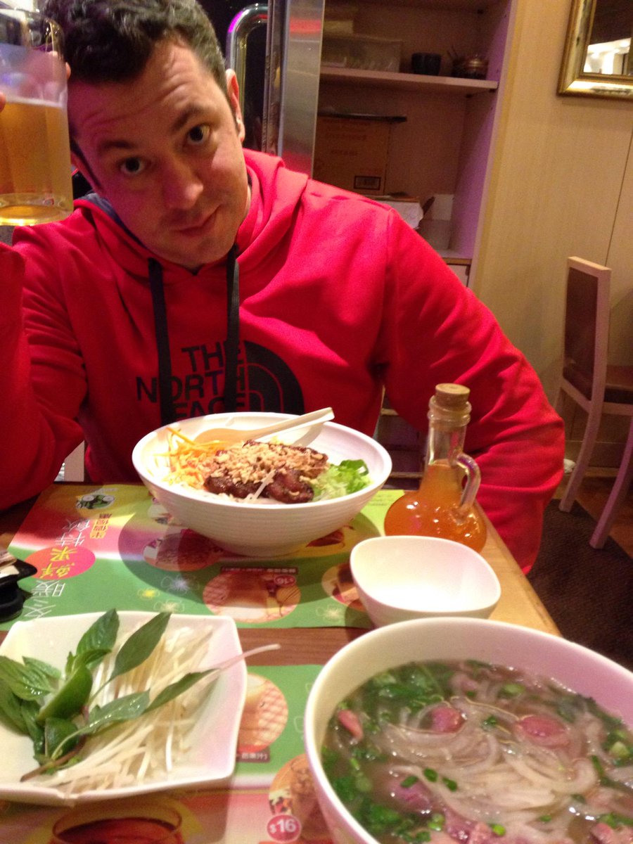 ann_angus's tweet photo. Dinner time (@ Pho Vietnamese Restaurant 越色牛肉粉餐廳 in Causeway Bay) https://t.co/UBjMgEDgAA http://t.co/7mRNsb2Blz