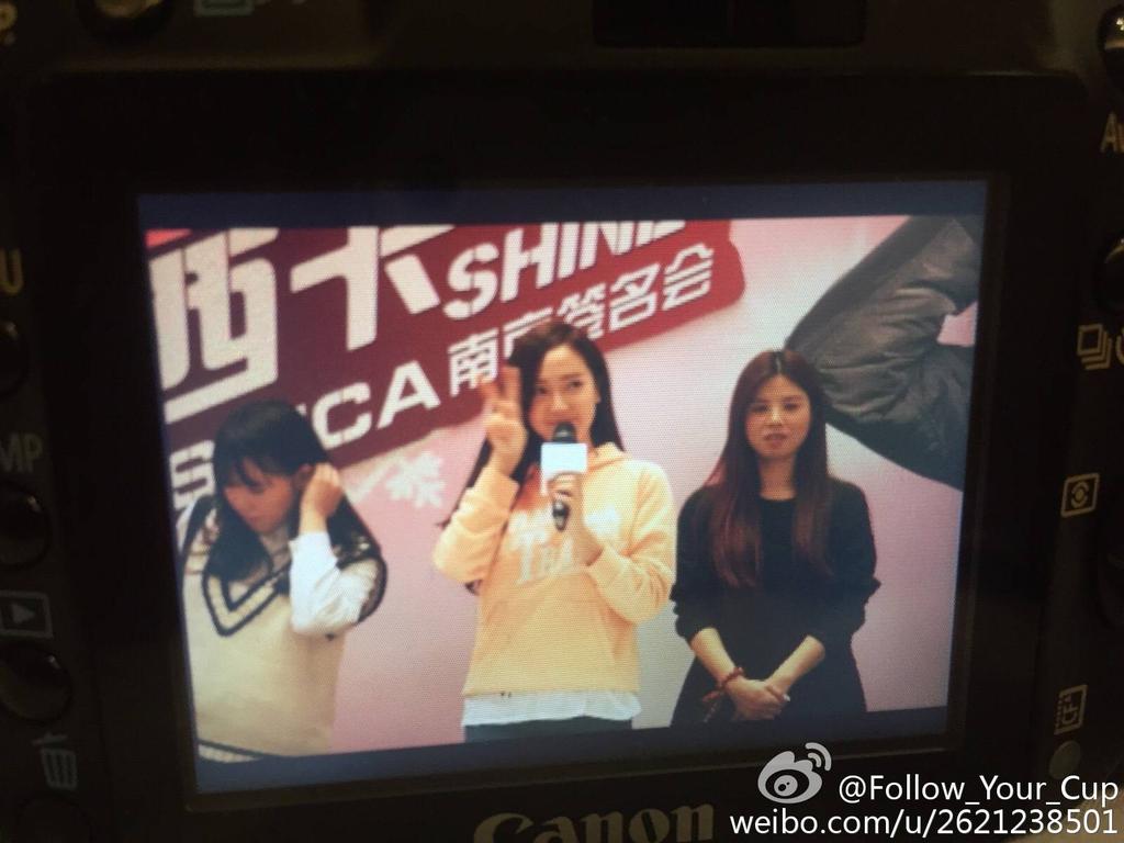 [PIC][25-01-2015]Jessica xuất hiện tại Nam Kinh để tham dự buổi fansign thứ 2 cho thương hiệu "Lining" B8MZiSnCEAAtu6q