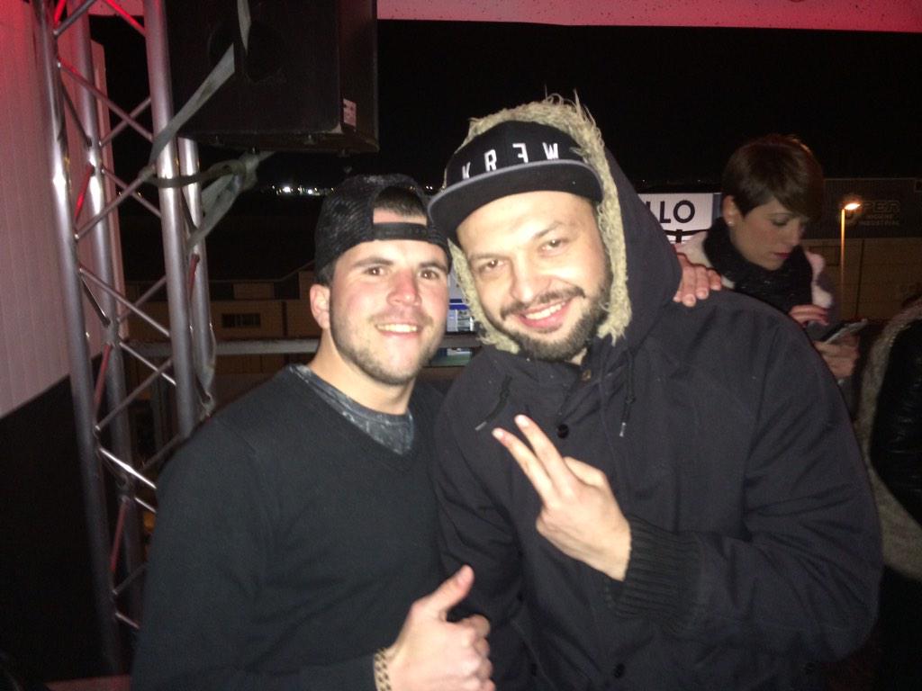 mandarino_db's tweet photo. Con el puto amo de la musica #SuperMario http://t.co/mSsgttGUmH