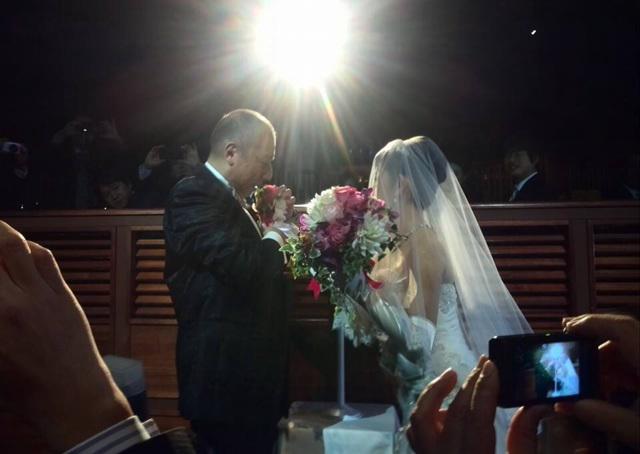 藤みさき この度 音楽家で実業家の向谷実さんと結婚いたしましたことをご報告させていただきます 入籍ののち 挙式披露パーティを挙げました Http T Co Ljubk1xobn Twitter