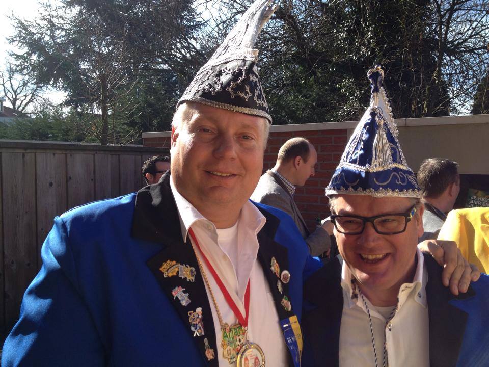Geetlingen's tweet photo. Straks ALV @Geetlingen en @kopperbloazers #Oldenzaal #Boeskoolstad Wie volgt het college van B &amp; W op #dolledinsdag http://t.co/mKGomklAyr