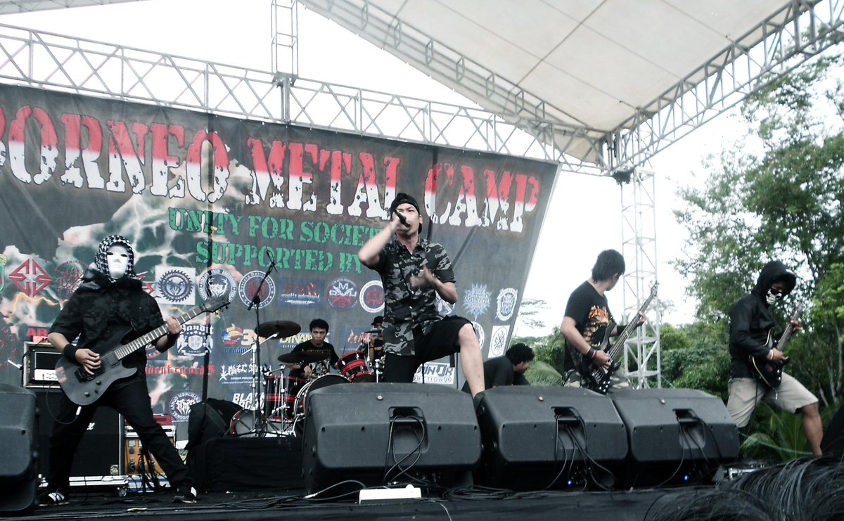 "Borneo Metal Camp" Kebun Raya Samarinda 17-18 Januari 2015, <a href="/Hendra_Lorent/">Hendra Lorent</a> <a href="/ArieHSR/">Fdrnsyh</a> <a href="/AinkPillgroso/">A i n k</a>