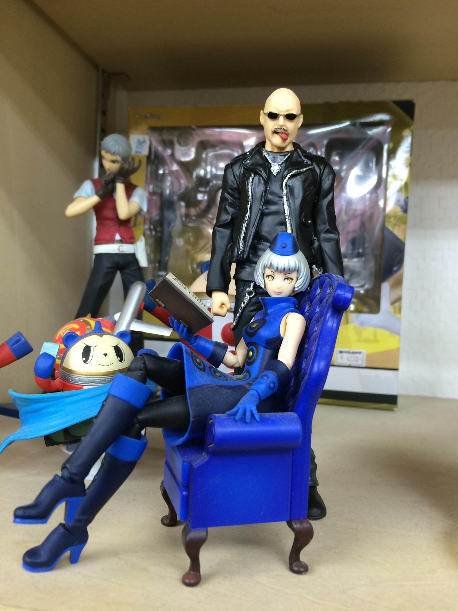 マフィア梶田 ほかのフィギュアと並べて飾ってもほら この自然な溶け込み具合たるや Http T Co 9g0akavvzo