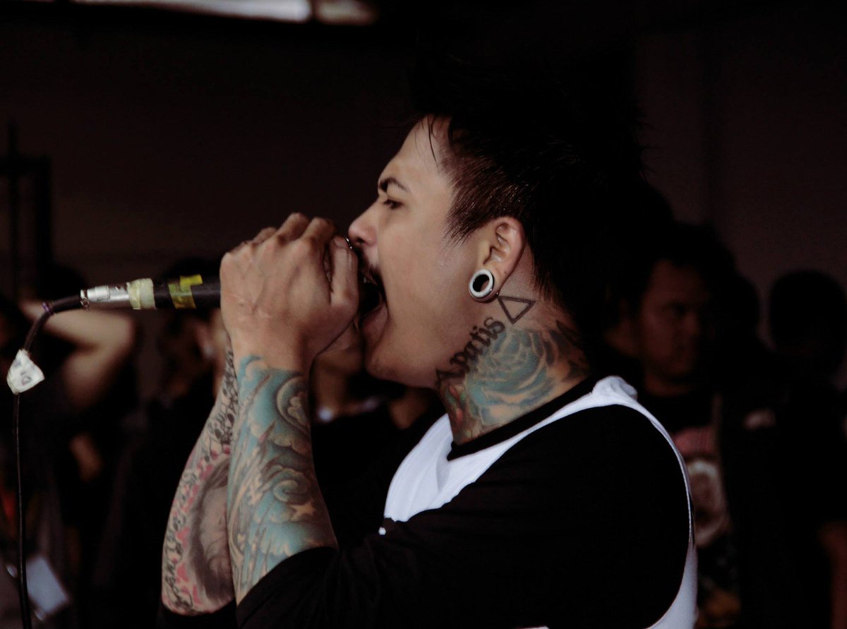 \m/  RT <a href="/SKULLNSWORDS/">SKULLNSWORDS</a>: done !! live at GOR RITI CIBIRU thx  #SKULLERS @WirbiFams_EO and CREW see u next gigs #STAYMRG