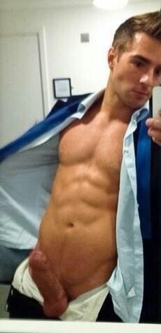 TheGymParty's tweet photo. @GayPimp for your #selfiestripdown series http://t.co/9jker2IfWG