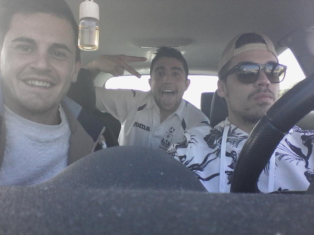llorens37's tweet photo. Dominguito productivo @IvanPastor_10  Dedicatoria de nuestro goleador @d_heredia7 y premiooooo jamoncito para casa😆✌! http://t.co/8KNLb0e6lp