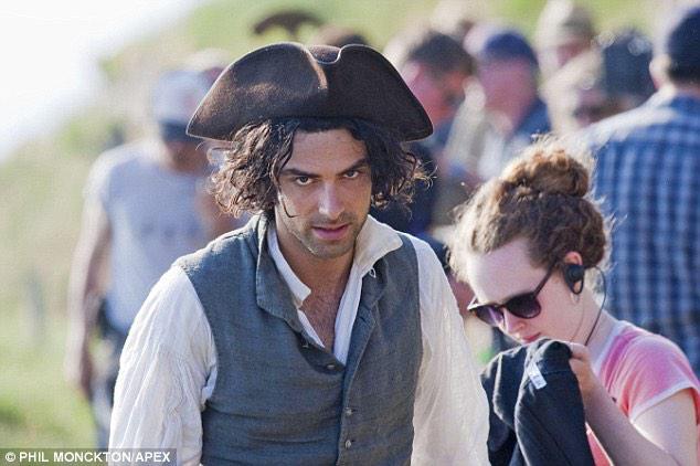 _aidanturner__'s tweet photo. Aidan Turner while shooting Poldark! @mssarahgreene is so lucky to have him! 💜 http://t.co/96L9nj6Gcf
