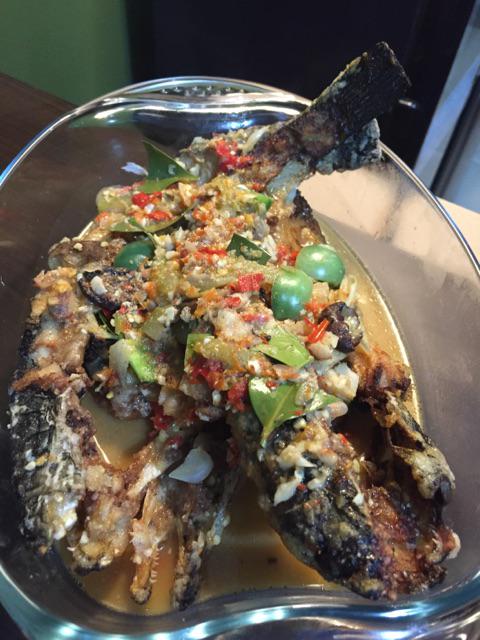 alvinadam's tweet photo. #pecak #gabus #ikan#asli#indonesia#kaya#nutrisi#vitamin#albumin#sehat#segar#asempedas#g... http://t.co/u7CALn01bo http://t.co/mH96ZH9TOX