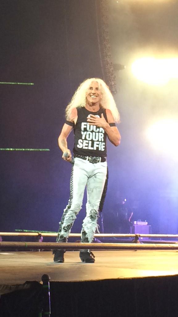 SPYKECANADA's tweet photo. @deesnider thanks for banging it out and for the best t-shirt of the night! http://t.co/CQv226CezU