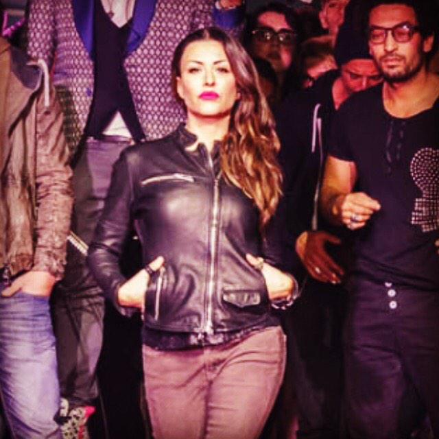 MADE IN ITALY IN TUTTI I SENSI😍❤️🔝®💃.
#BENHEART #Firenze #fashion #bellezzaitaliana.
LA CRISI NON FA PAURA SE😜😜😜..