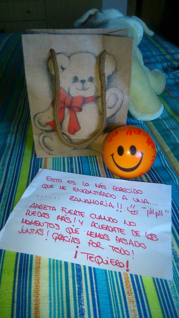 NuriaParraA's tweet photo. Porq pase lo que pase siempre quedan recuerdos @aniita_3 http://t.co/h6gaMHshtD