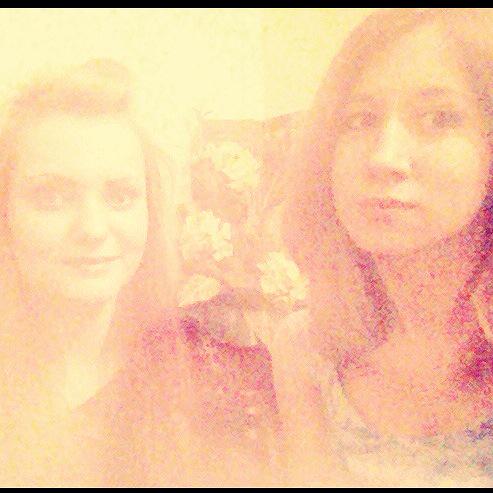 happy_Sasha_'s tweet photo. Встретились с любимой сестрой!😍😍😍 http://t.co/Pe4i3daVCr