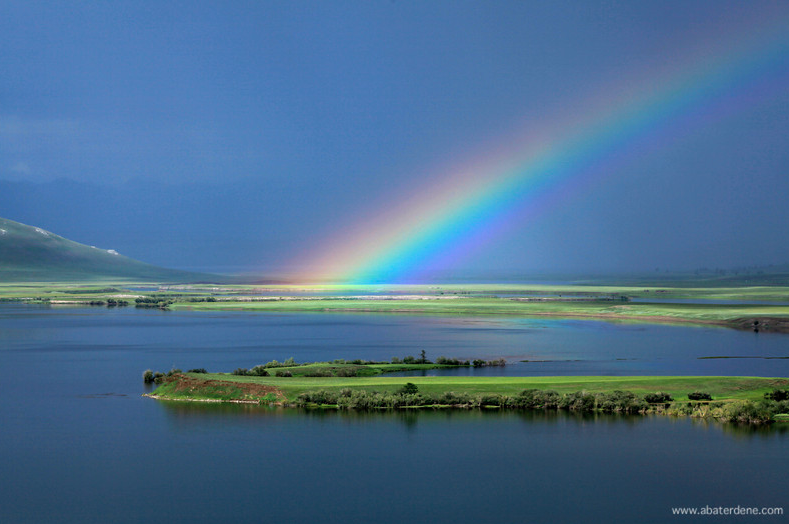 Энэ зургандаа би дуртай. Ереесее засварлаагүй. Хевсгел аймаг. Цагаан нуур сум.

Байгальдаа хог бүү хаяарай.