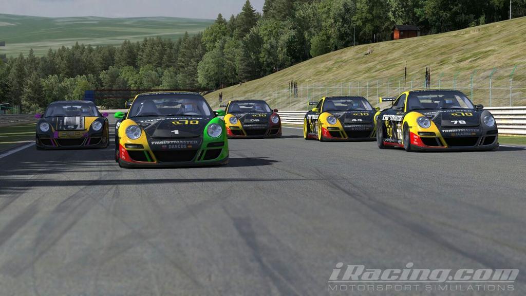 R70_Uri13's tweet image. @R70Team @GraficasDiseno @PCSIMULACION 
#FAMILIA