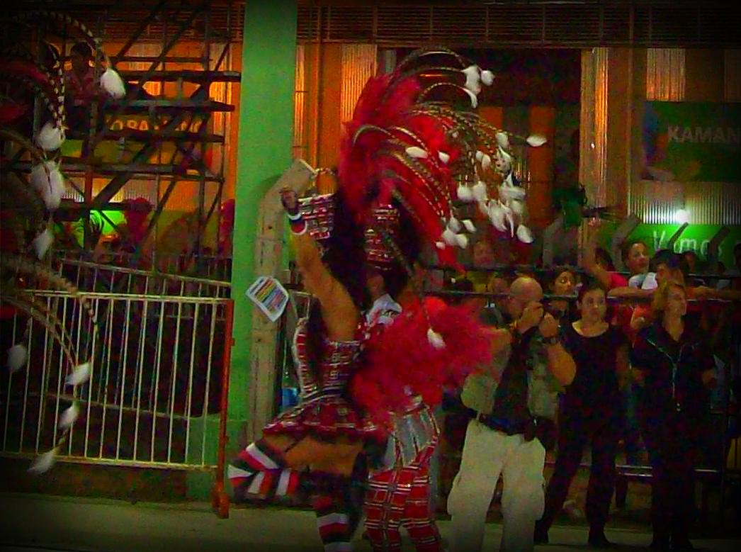 LorenaSabao's tweet image. #MoulinRouge #LoveInRed