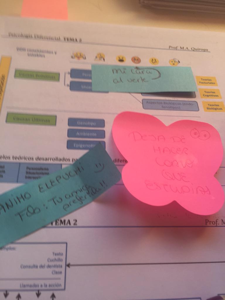 Ele_recio's tweet photo. Me parto con los mensajitos de @Isa13162 me has alegrado la tarde churri http://t.co/dCTLxp97hJ