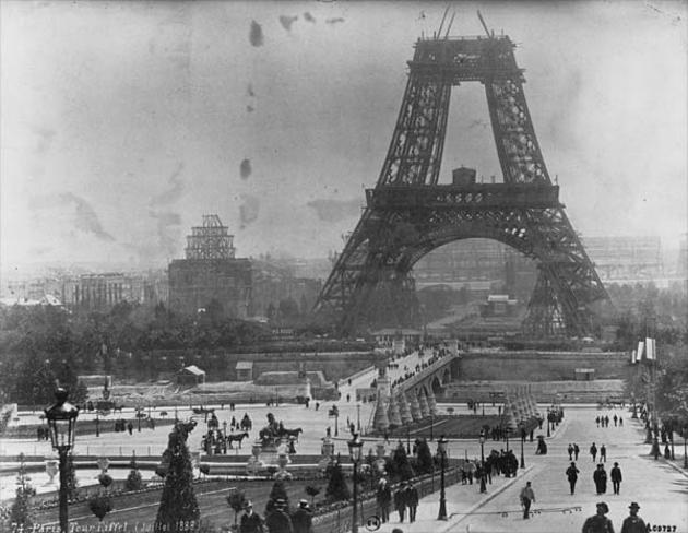 VeryOldPics's tweet photo. Construction of the Eiffel tower in July, 1888. http://t.co/0bCfAOEK6p