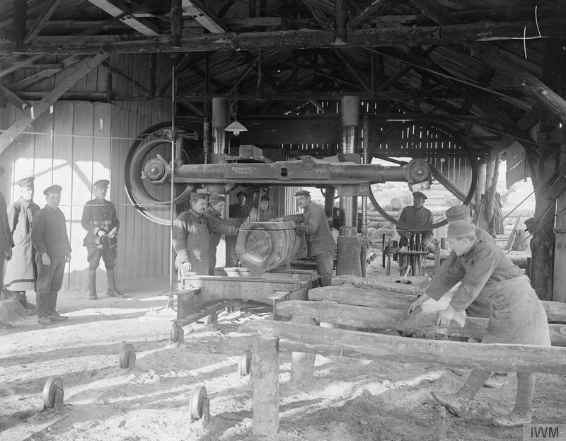 #OnThisDay 1918: German POWs working in a saw mill behind the lines in Normandy <a href="/I_W_M/">Imperial War Museums</a> #WW1 #WW1remembered #FWW