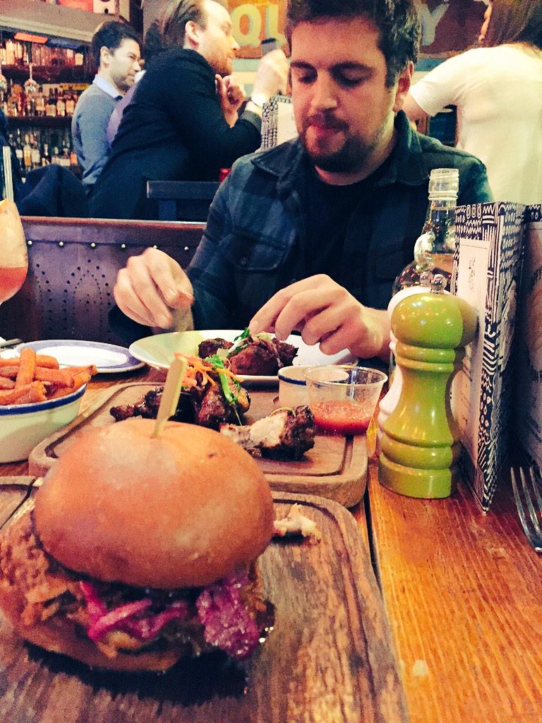 chefdibb's tweet photo. @RoscoChef at the @TheRumKitchen ! Brilliant food! Love the chicken wings! Happy hour also! http://t.co/tl20WEui1J