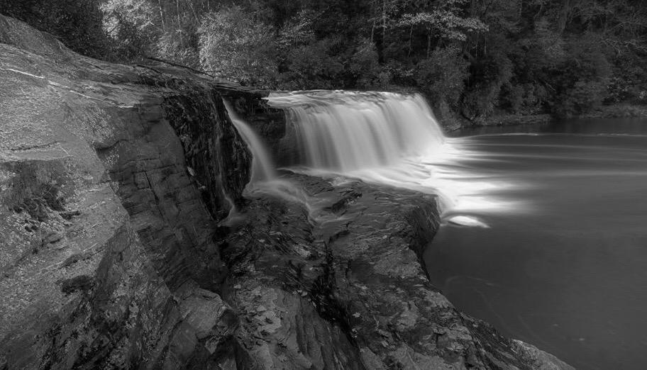 EXDoutfitters's tweet photo. These wild places #waterfalls #travelpics #northcarolina @NCparks @AmericanHiking @InspirngTrvlrs @OutdrAdventures http://t.co/5VcKMcjiYa