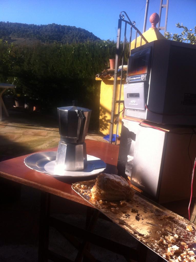 Dispositivos móviles <a href="/justoSER/">Justo Rodríguez</a> café,dulce,sol,17 horas algo más se puede pedir??vamos Málaga,vamos mi equipo