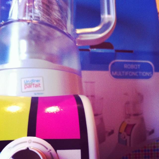 Otherbots's tweet image. Nouvelle acquisition: un robot multifonctions !!!! A moi les smoothies !!! 🍓🍉🍇 #robot #multifonctions #blender #h...