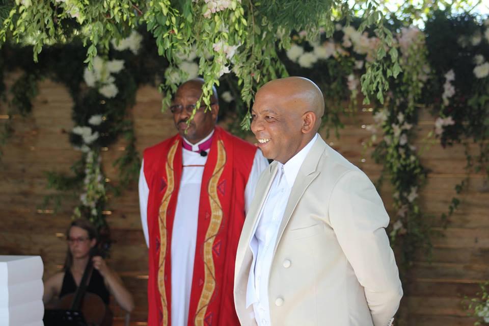 Kaptain_Scarlet's tweet photo. Introducing Mr &amp; Mrs Ramokgopa, young men of @CityTshwane take note #Ramokgopawedding @ANCTSHWANE http://t.co/7ZSGSLH1hb