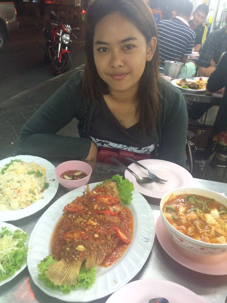 Maymin10's tweet image. มาๆๆๆกินข้าวกัน..😋😋😋
Come come.... Eat rice with me.😎