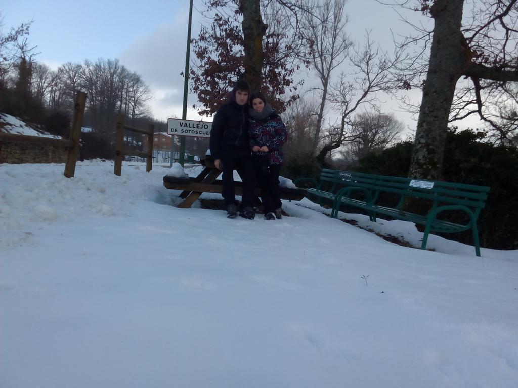 itxasolo's tweet photo. Fin de semana increibleee @sendoaaa 😘😘😘💜💜 ⛄❄ http://t.co/UHxpKNeGnC