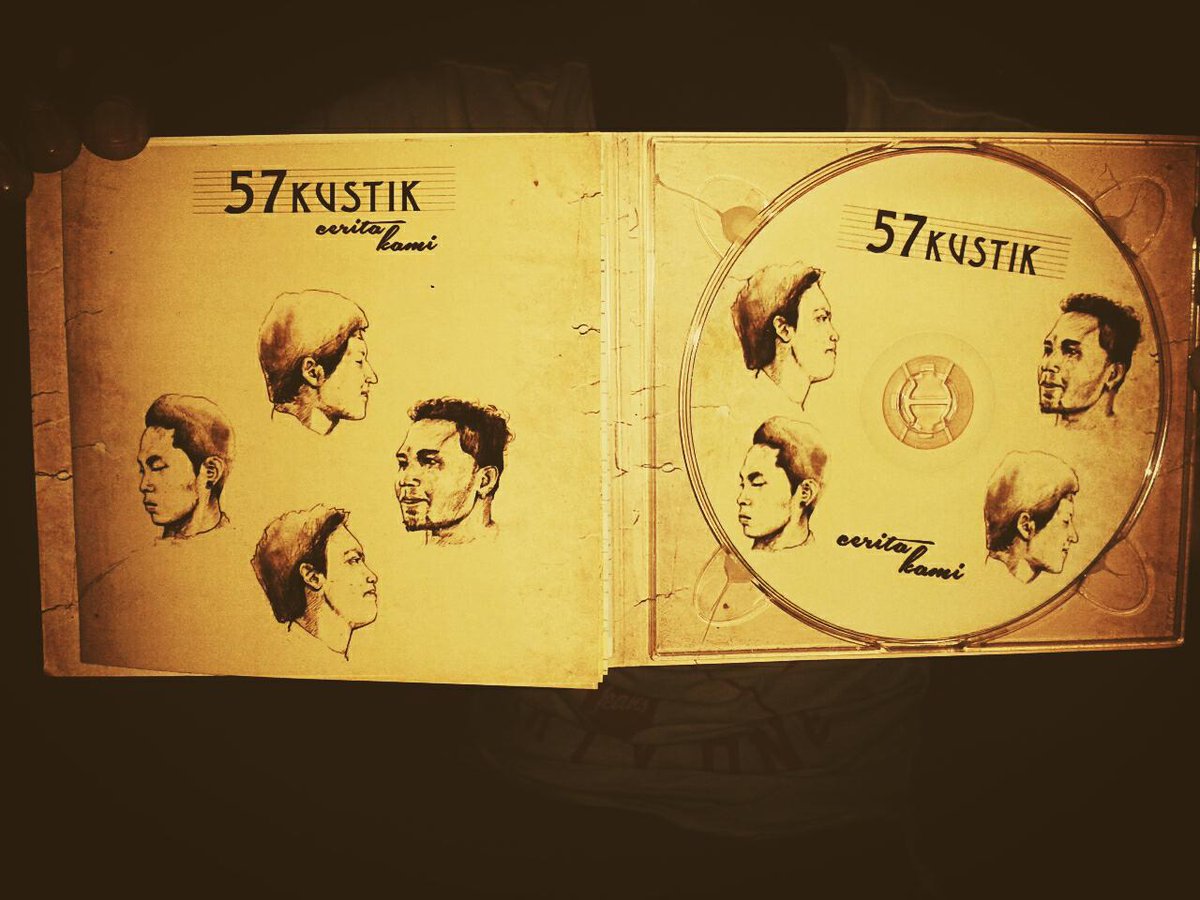 Intip dulu yu nih kawan kawan daleman isi cd albumya.. #ceritakami