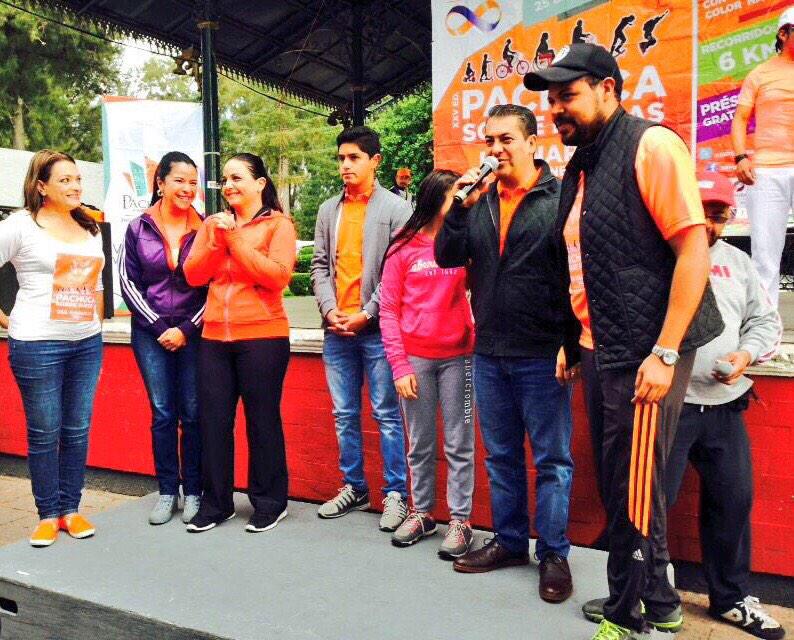 EleazarGarcia_'s tweet photo. #DiaNaranja ! En @Pachuca_ todos los días luchamos vs violencia a niñas y mujeres! Y hoy #PachucaSobreRuedas nos une! http://t.co/JYaTyjfmrJ