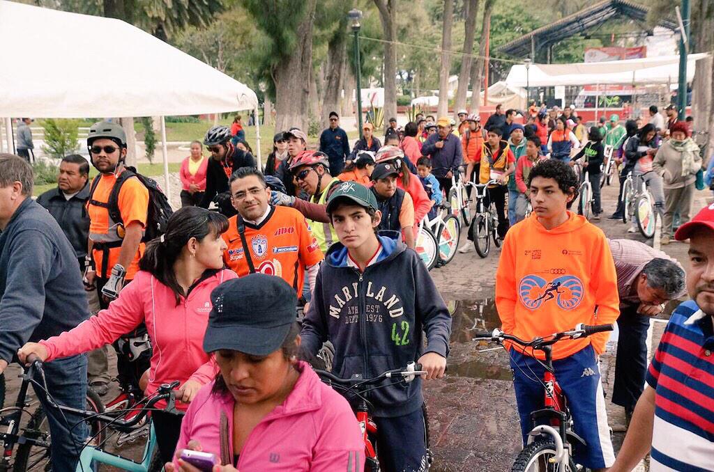 EleazarGarcia_'s tweet photo. #DiaNaranja ! En @Pachuca_ todos los días luchamos vs violencia a niñas y mujeres! Y hoy #PachucaSobreRuedas nos une! http://t.co/JYaTyjfmrJ