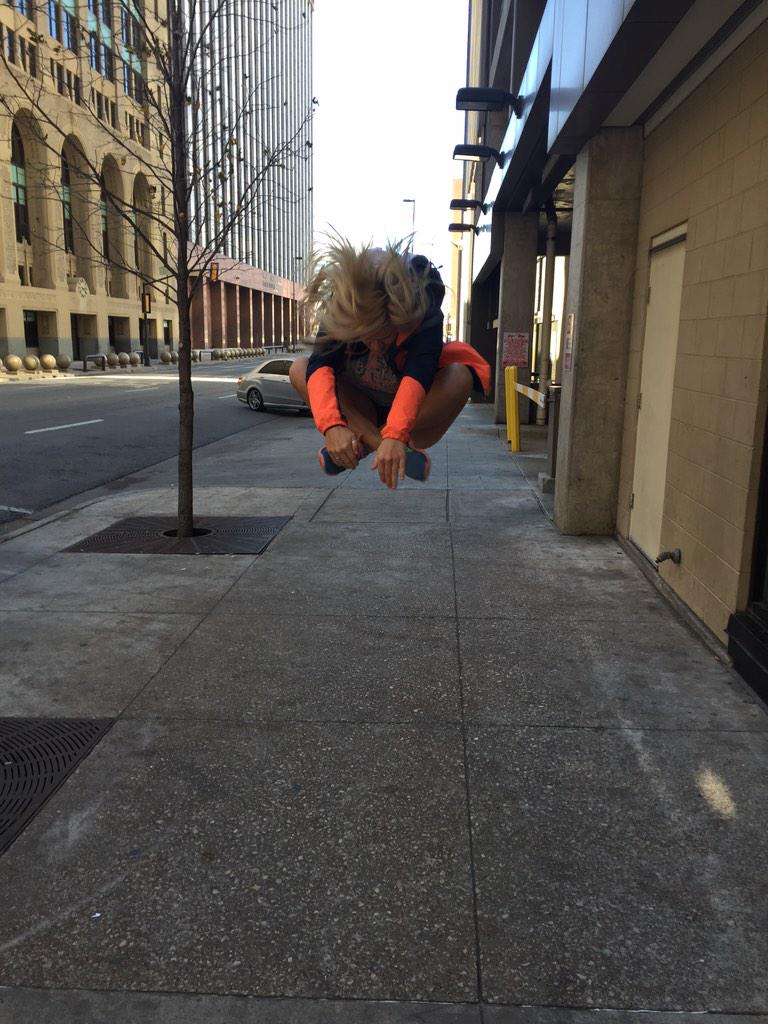 jeddywap_'s tweet photo. fun in the city #dallasfun #jumpingpics #windy #cheer #selfconfidence http://t.co/JLXl5HacmB