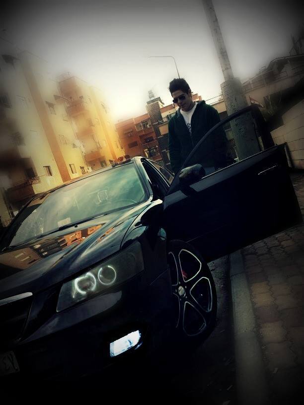 Alassd22's tweet photo. بسك يازمـــــن وشعندك وياي
گضيــت العمر أحــزان بأحزان

خذت مني الســعاده وكل الامال
ولاأصــحاب الــي ولابقوا عــوّان http://t.co/JclBLYCshA