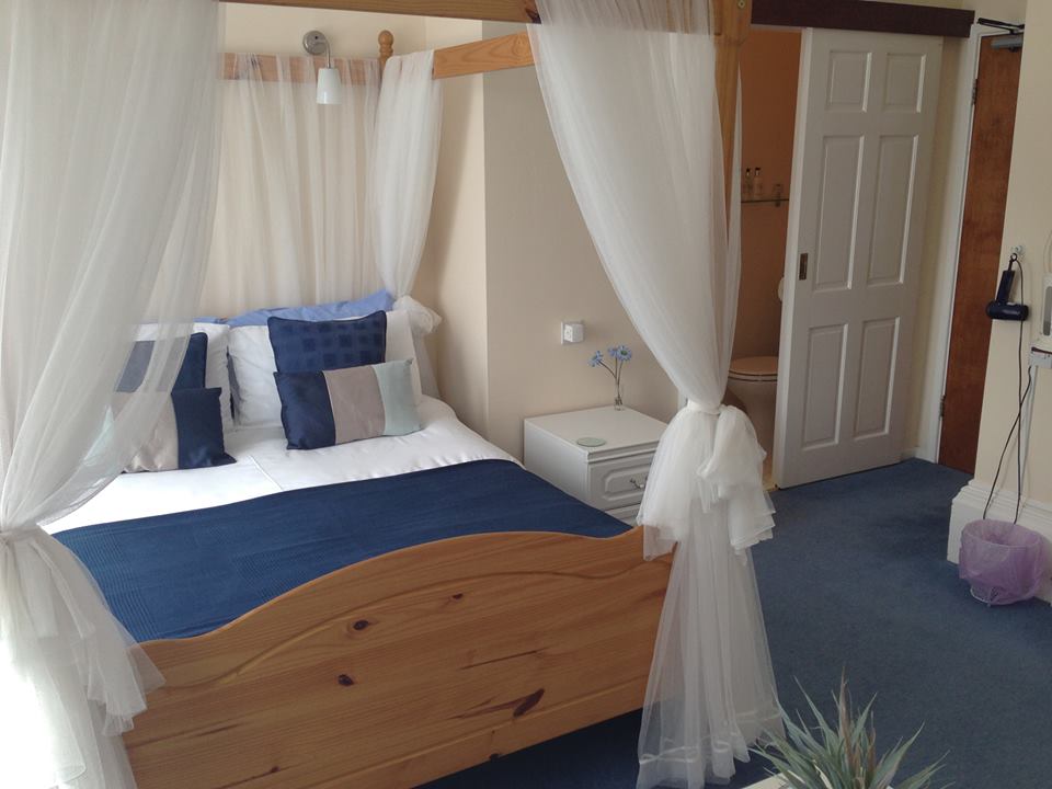 Hi <a href="/TheoPaphitis/">Theo Paphitis</a> we are Marlow Lodge - we are a 3* B&amp;B in #Blackpool with beautiful rooms from £55 a night.   #SBS