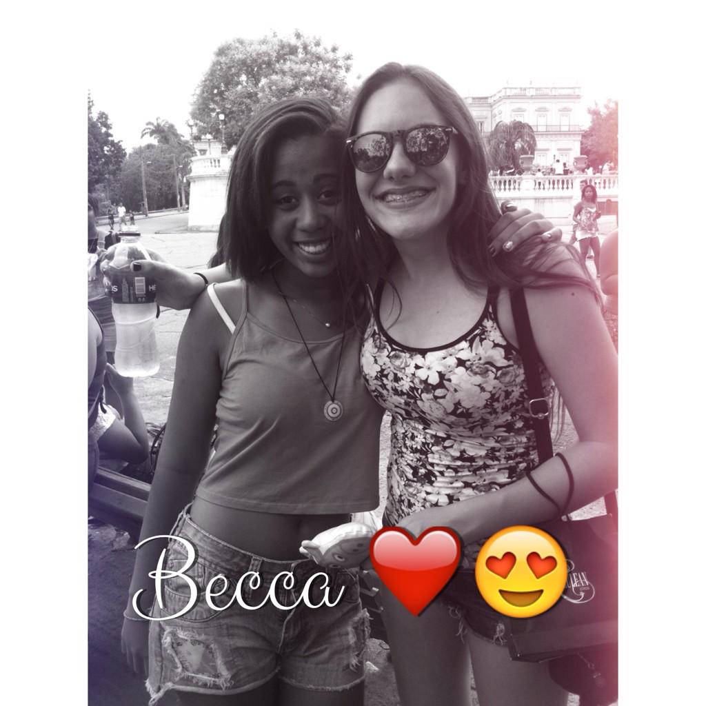 teixeiraChelly's tweet photo. Vocês são uns amores @beccapires @luizmoreno @HudnyGabriel @bryammedeiros
#EncontroDeVinersRJ #DeOntem http://t.co/UuUrvYxmf9