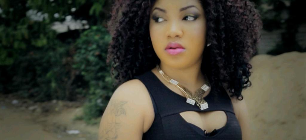 KamerMoov's tweet photo. @Numerica237 feat Bana C4 - Kossa Moi Ça, le clip est dehors ! YouTube -->> http://t.co/FFWUYCoQsG http://t.co/WvomeYt7xl" @AriseEnt237