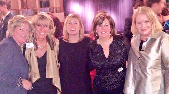 rencleveland's tweet image. Beautiful ladies at tonight's @SIHSCleveland #MOMPROM #SIHS