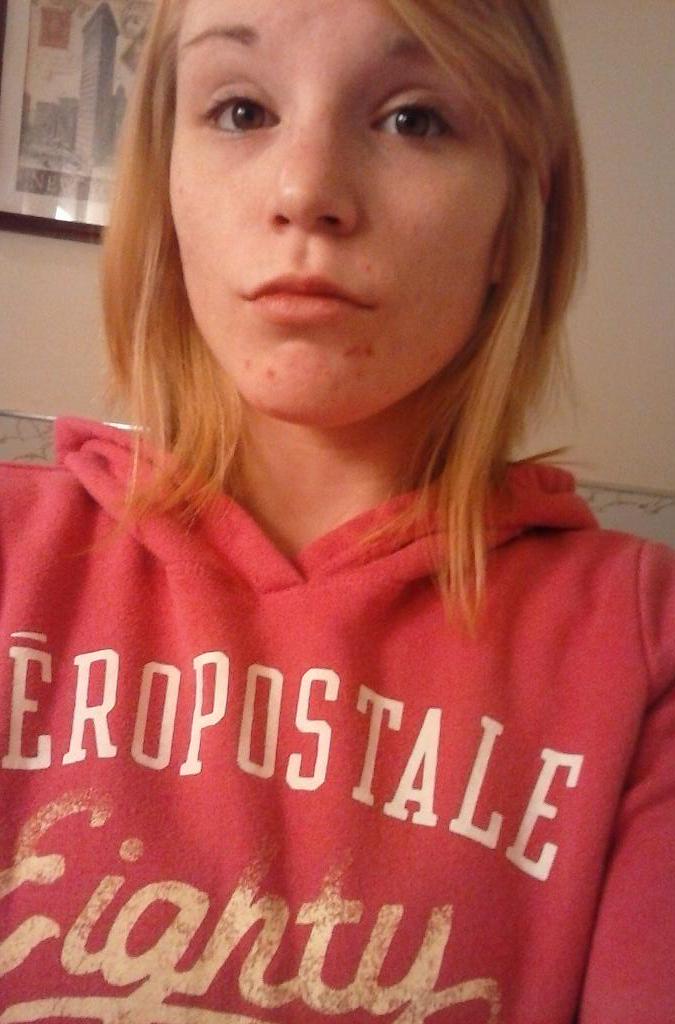 coryrose84's tweet photo. Look what I did to my hair http://t.co/2Q2KBtS4mD