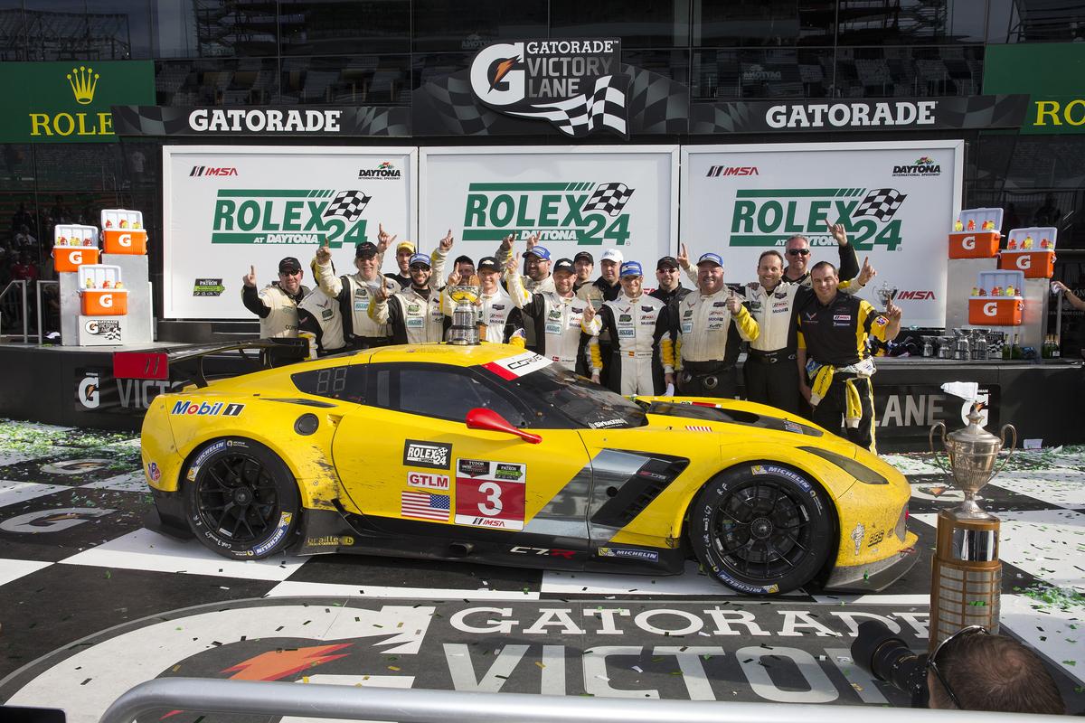 CorvetteRacing's tweet image. #CorvetteRacing back in Victory Lane at #Rolex24! #Corvette #C7R @TeamChevy