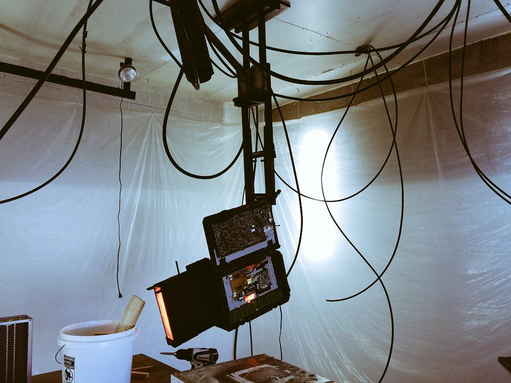 hellcrawler's tweet image. Just built my #scifi incinerator. Almost done with the props! Next week is light test #filmmaking #props