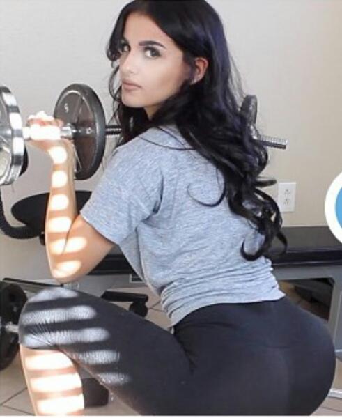 Sniperwolf Booty Lia on Twitter: