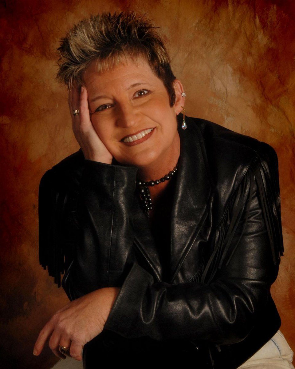 CassieJFox's tweet photo. Kick Off SOTB:ZZ Hill-Drink Small-Eric Lindell-Billy Butlers&amp;The Enchanters, Bobby Blue Bland, Etta, Billy Seward http://t.co/1oXagd0xBn
